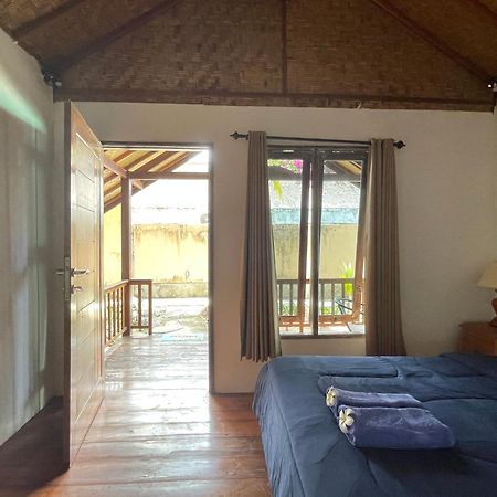 Rumah Tiga Gili Gili Islands Exterior photo
