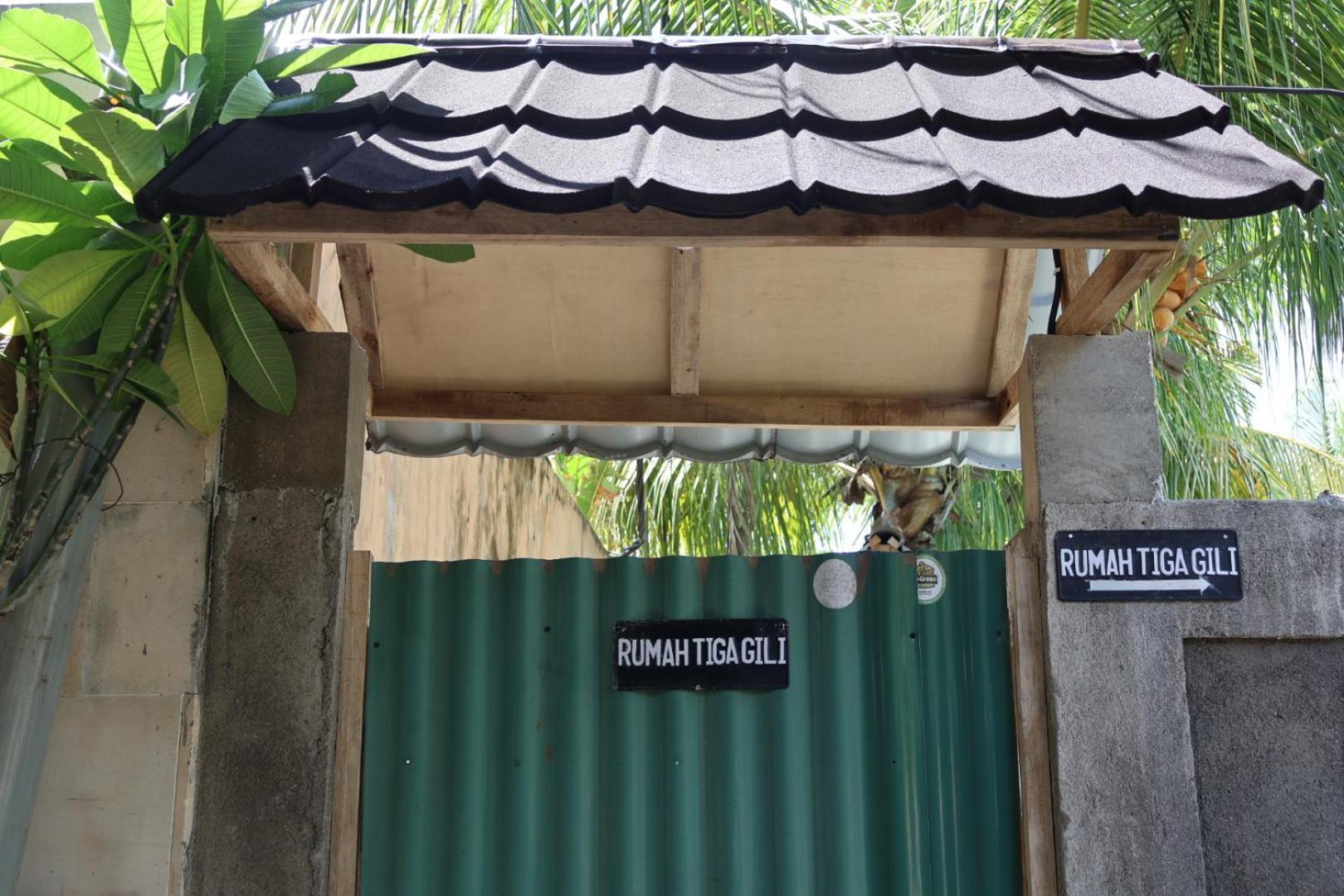 Rumah Tiga Gili Gili Islands Exterior photo