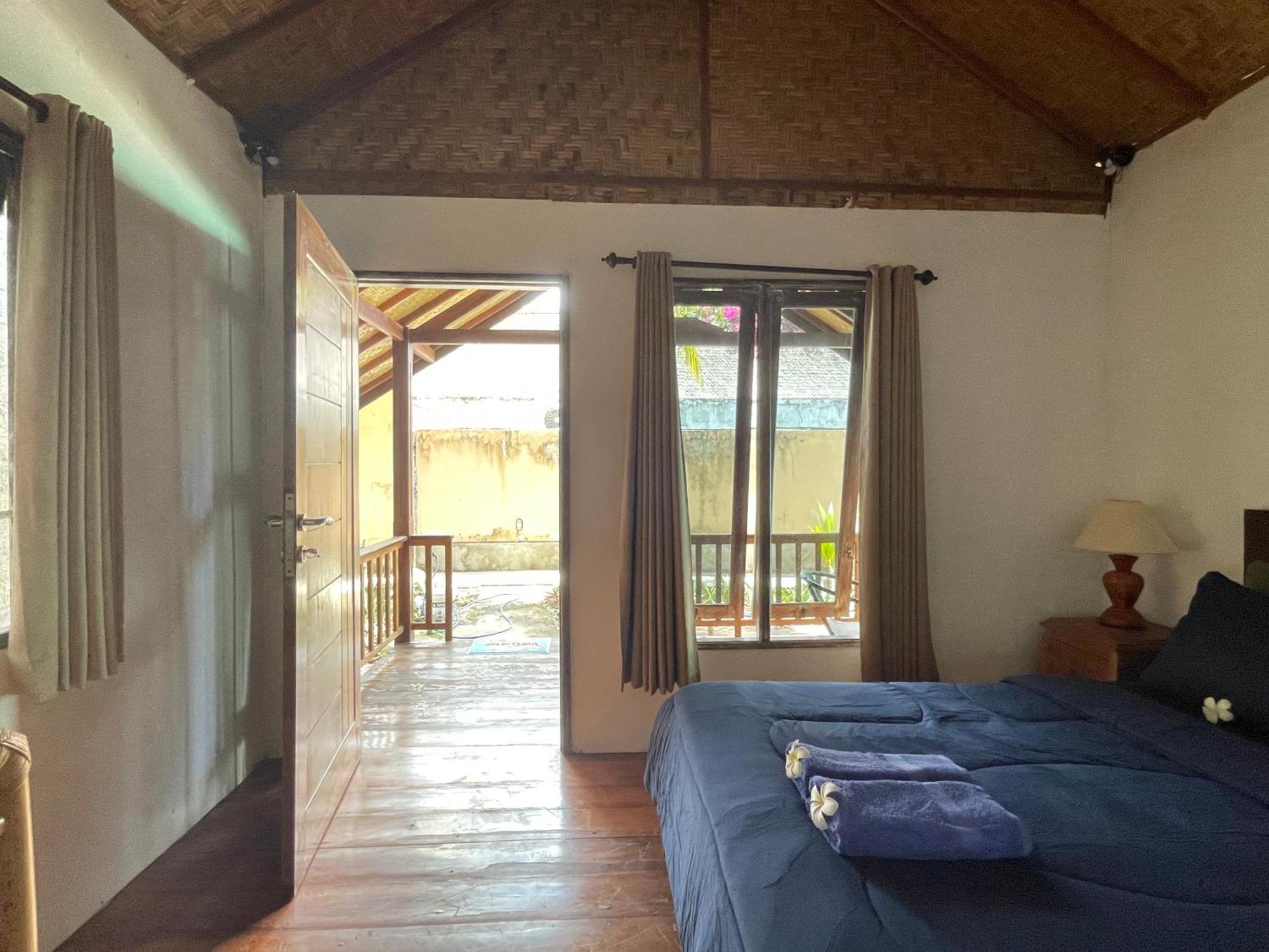 Rumah Tiga Gili Gili Islands Exterior photo