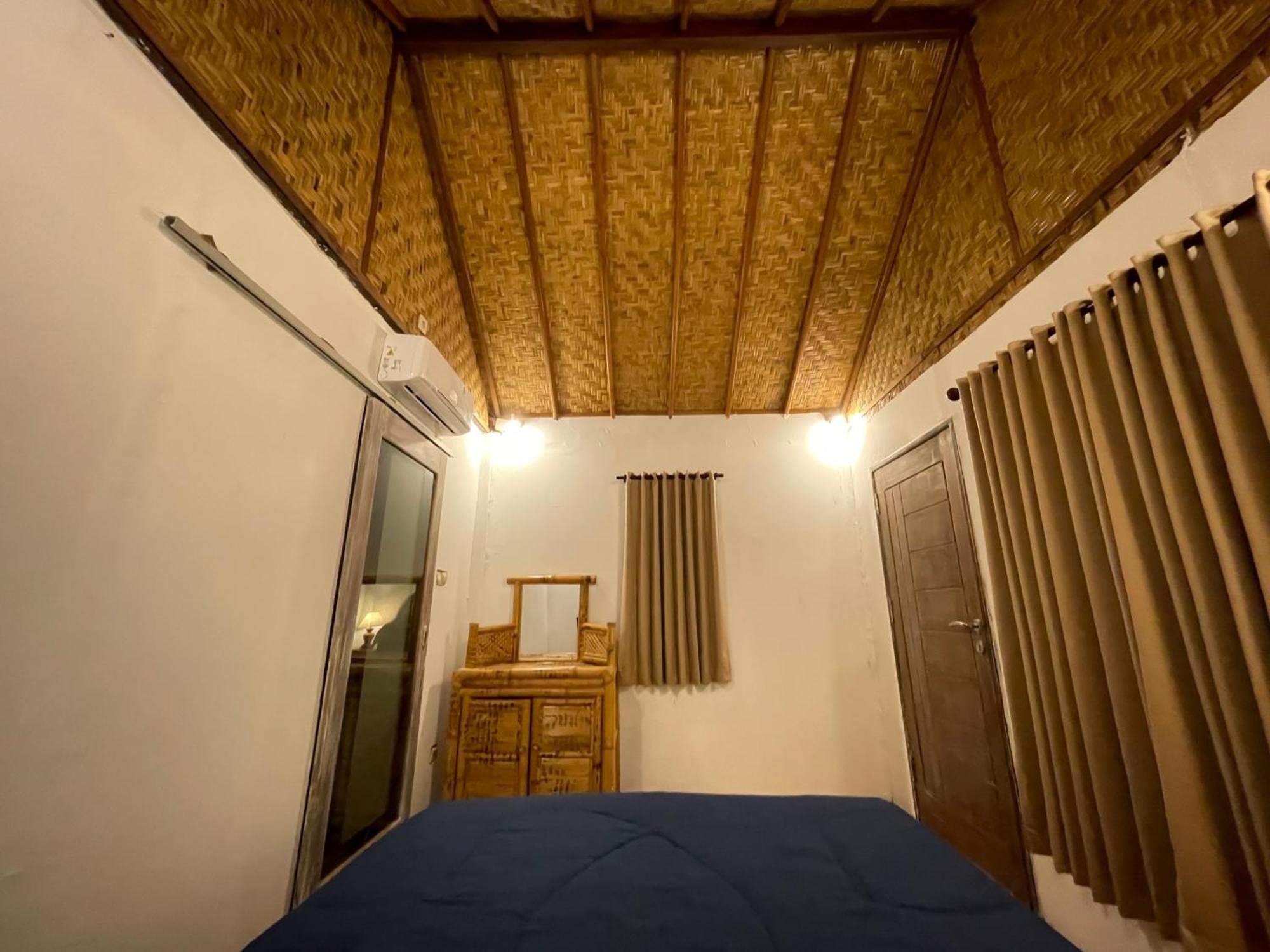 Rumah Tiga Gili Gili Islands Exterior photo