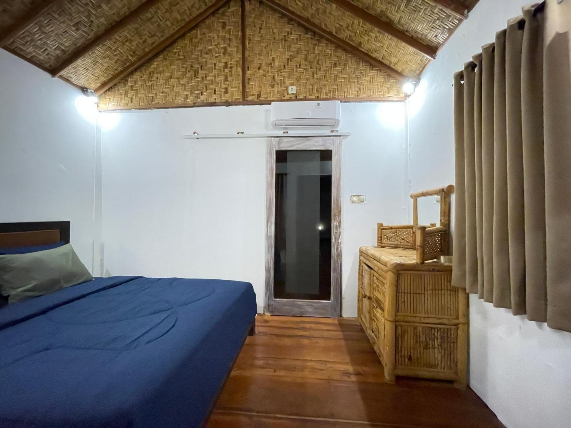 Rumah Tiga Gili Gili Islands Exterior photo