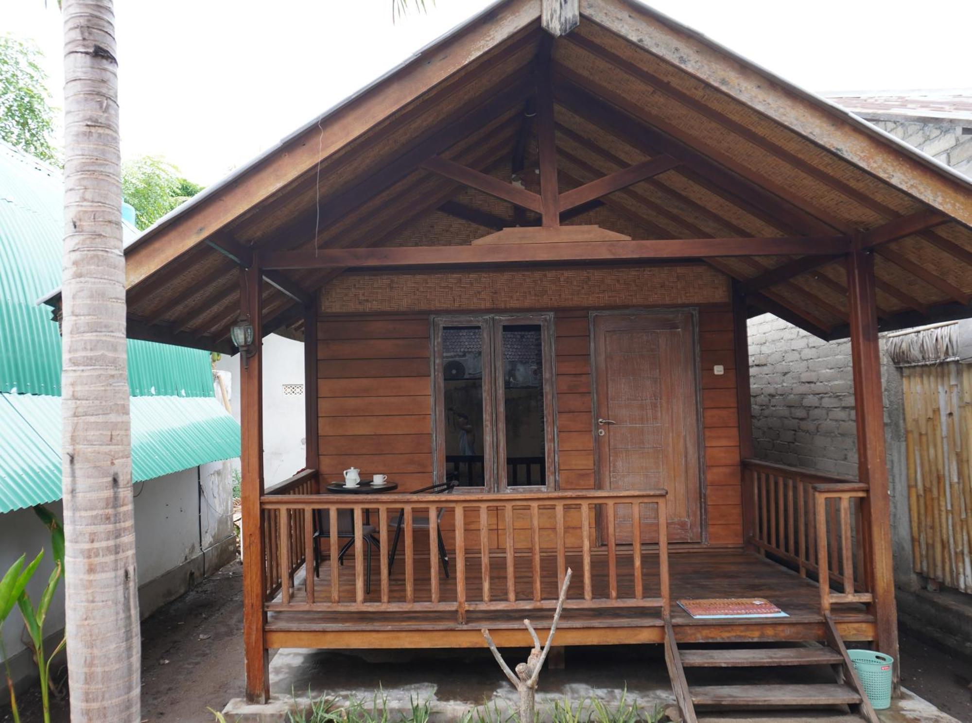 Rumah Tiga Gili Gili Islands Exterior photo